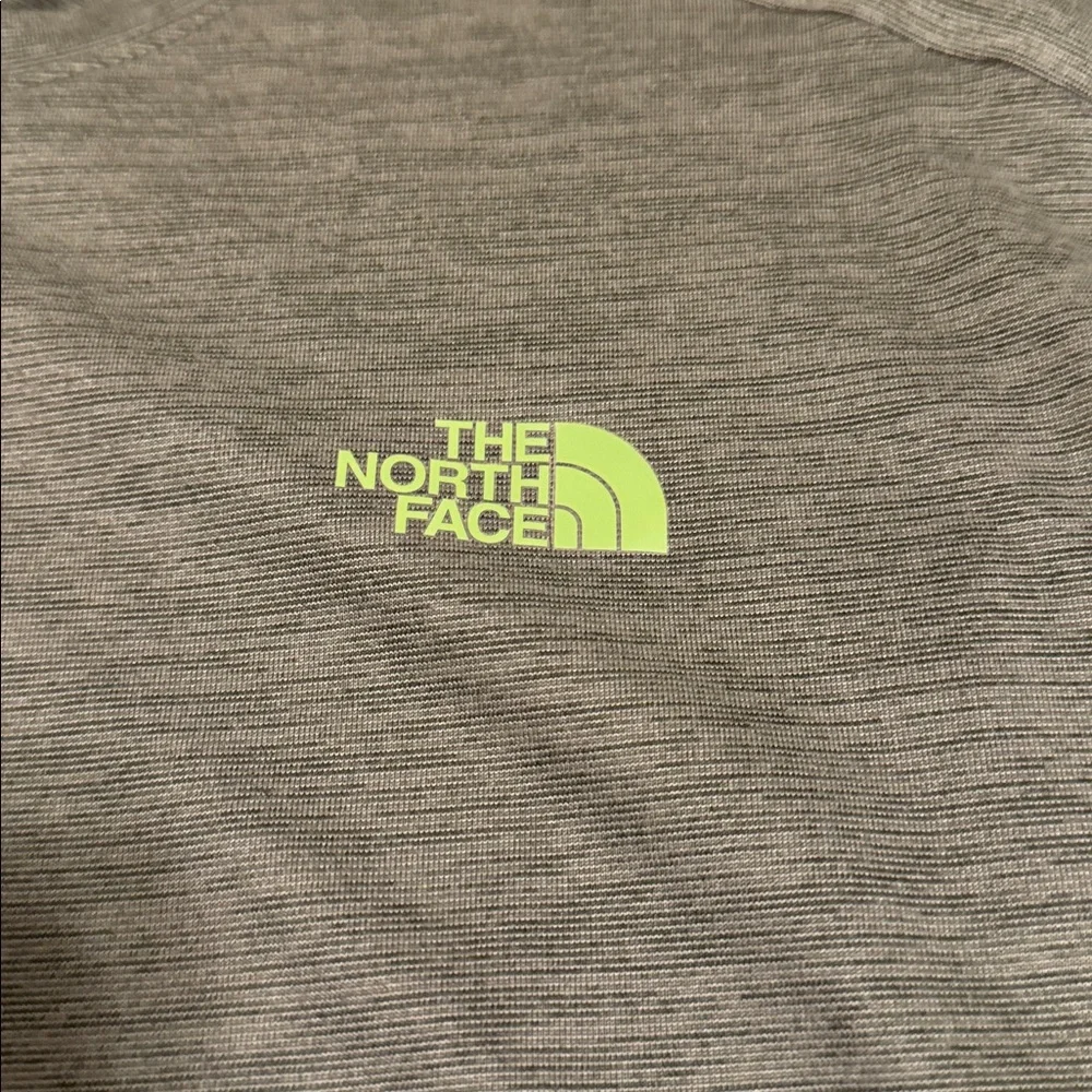 Men’s THE NORTH FACE Flashdry tshirt size small